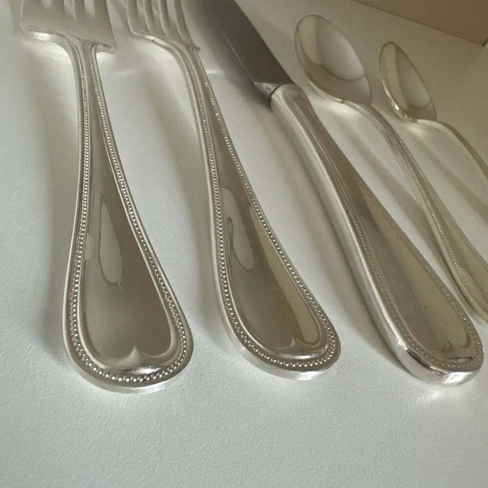 Reed & Barton Beaded English Gentry Silverplate 5 piece place setting fork knife